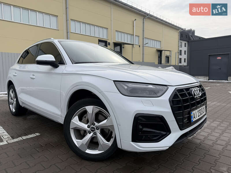 Внедорожник / Кроссовер Audi Q5 2021 в Киеве