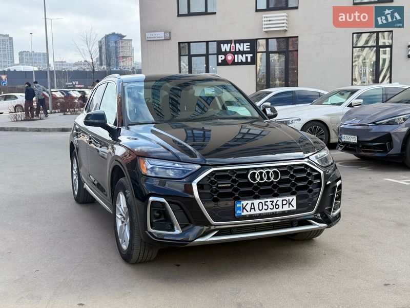 Позашляховик / Кросовер Audi Q5 2021 в Києві