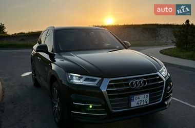 Позашляховик / Кросовер Audi Q5 2017 в Рівному