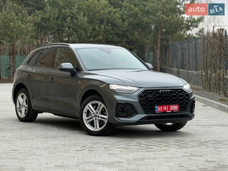Позашляховик / Кросовер Audi Q5 2021 в Луцьку