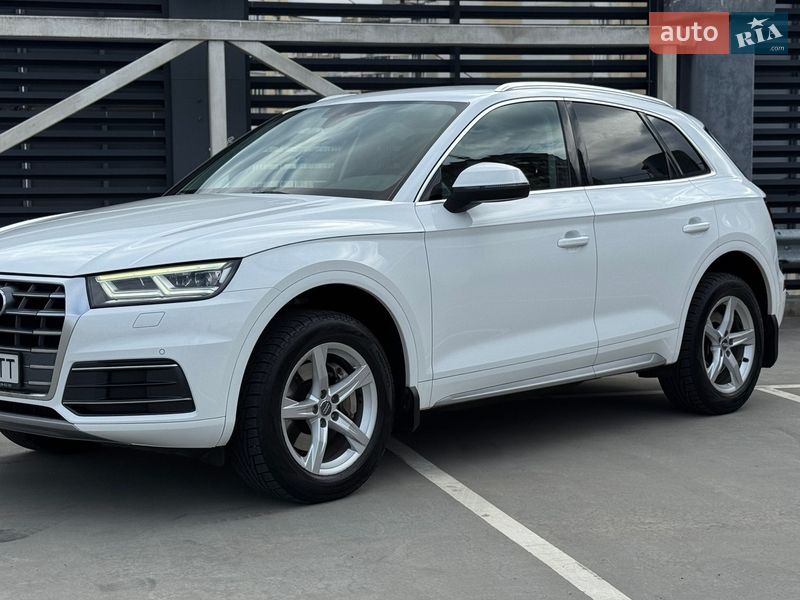 Внедорожник / Кроссовер Audi Q5 2017 в Киеве