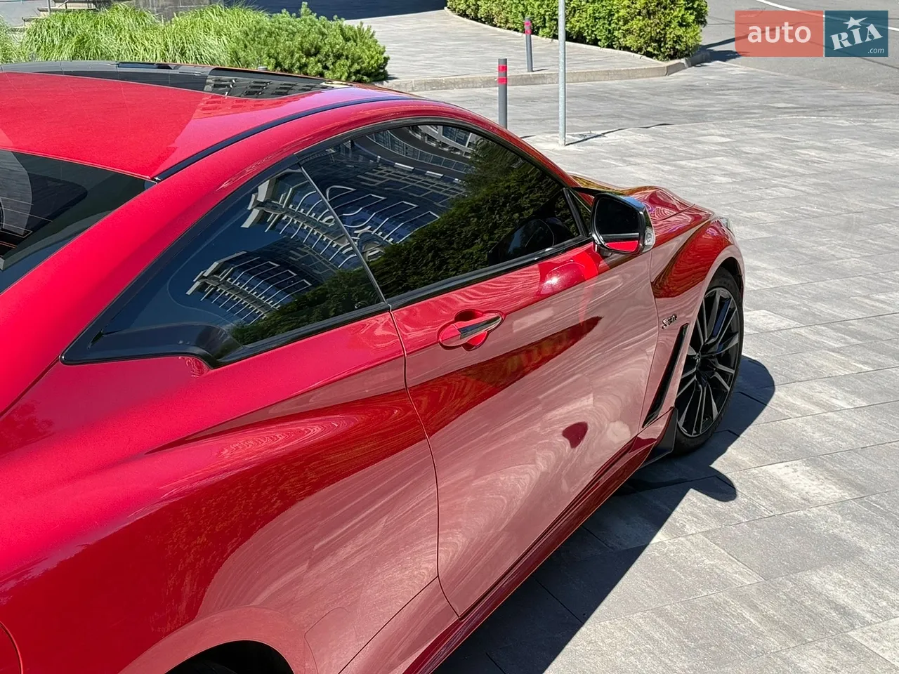 Infiniti Q60 2016 photo 2