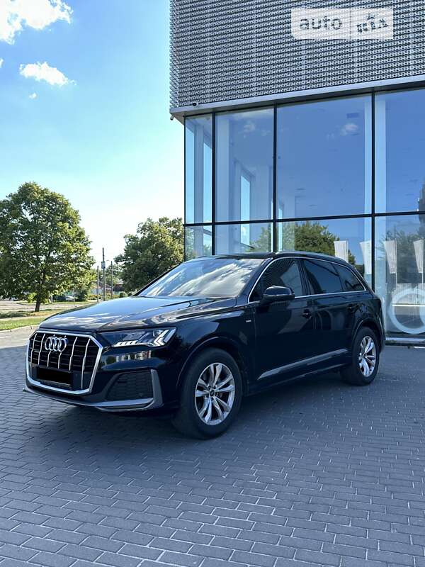 Внедорожник / Кроссовер Audi Q7 2023 в Киеве