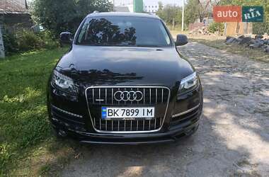 Позашляховик / Кросовер Audi Q7 2013 в Рокитному
