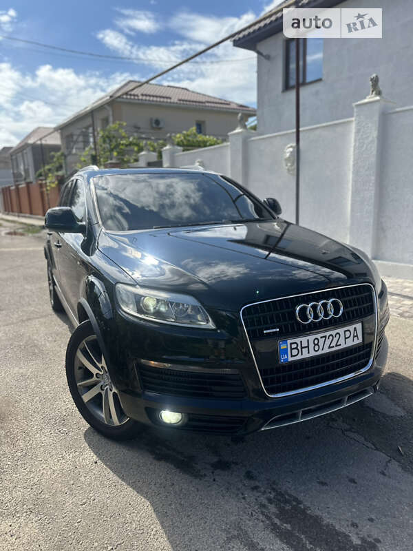 Внедорожник / Кроссовер Audi Q7 2007 в Беляевке