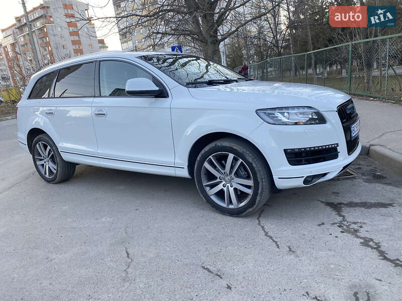 Позашляховик / Кросовер Audi Q7 2015 в Львові