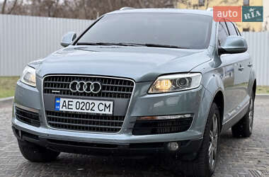 Позашляховик / Кросовер Audi Q7 2006 в Дніпрі