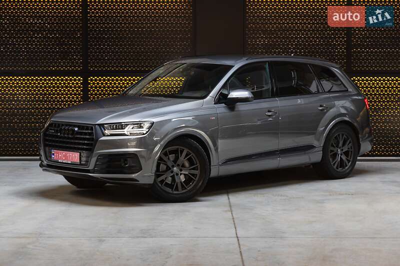 Внедорожник / Кроссовер Audi Q7 2017 в Луцке