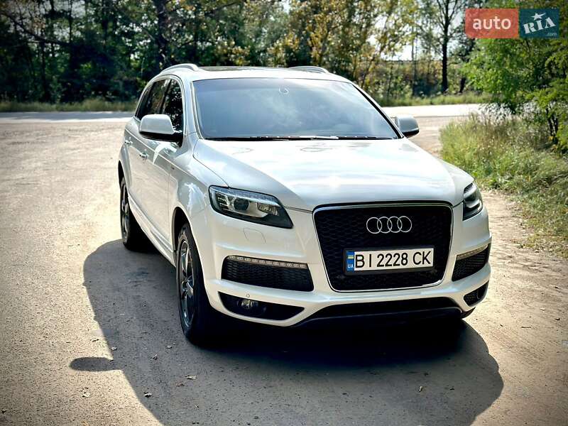 Внедорожник / Кроссовер Audi Q7 2013 в Полтаве