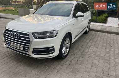 Внедорожник / Кроссовер Audi Q7 2018 в Киеве
