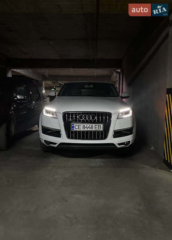 Внедорожник / Кроссовер Audi Q7 2015 в Черновцах