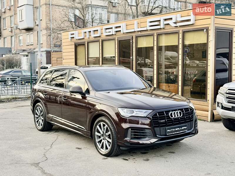 Внедорожник / Кроссовер Audi Q7 2022 в Киеве