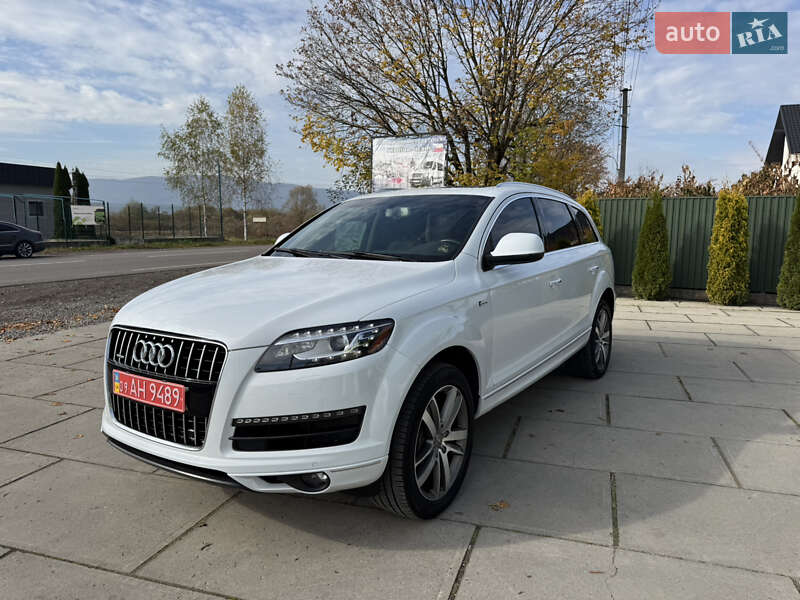 Позашляховик / Кросовер Audi Q7 2015 в Хусті