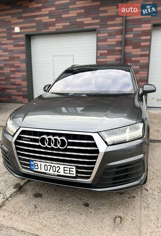 Внедорожник / Кроссовер Audi Q7 2016 в Гадяче