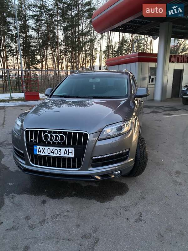 Внедорожник / Кроссовер Audi Q7 2013 в Харькове