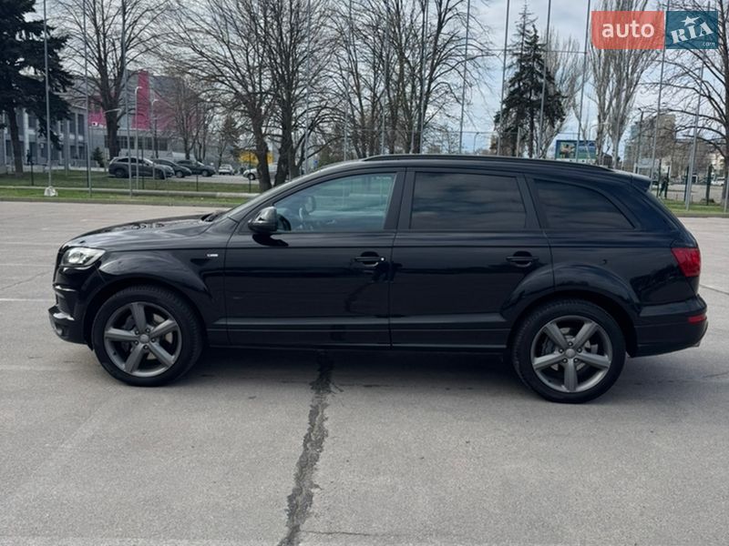 Внедорожник / Кроссовер Audi Q7 2013 в Киеве