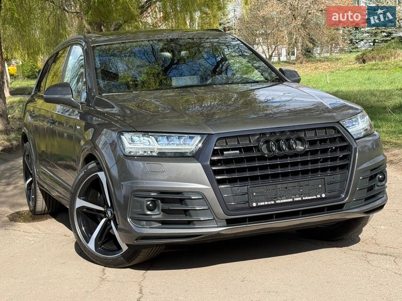 Позашляховик / Кросовер Audi Q7 2018 в Рівному