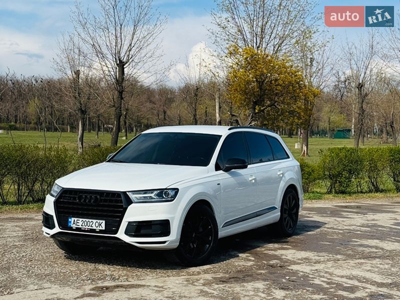 Позашляховик / Кросовер Audi Q7 2017 в Кривому Розі