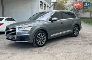 Позашляховик / Кросовер Audi Q7 2015 в Тернополі