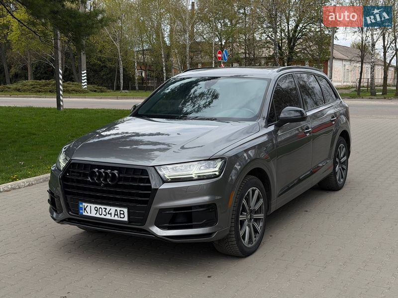 Позашляховик / Кросовер Audi Q7 2016 в Лубнах