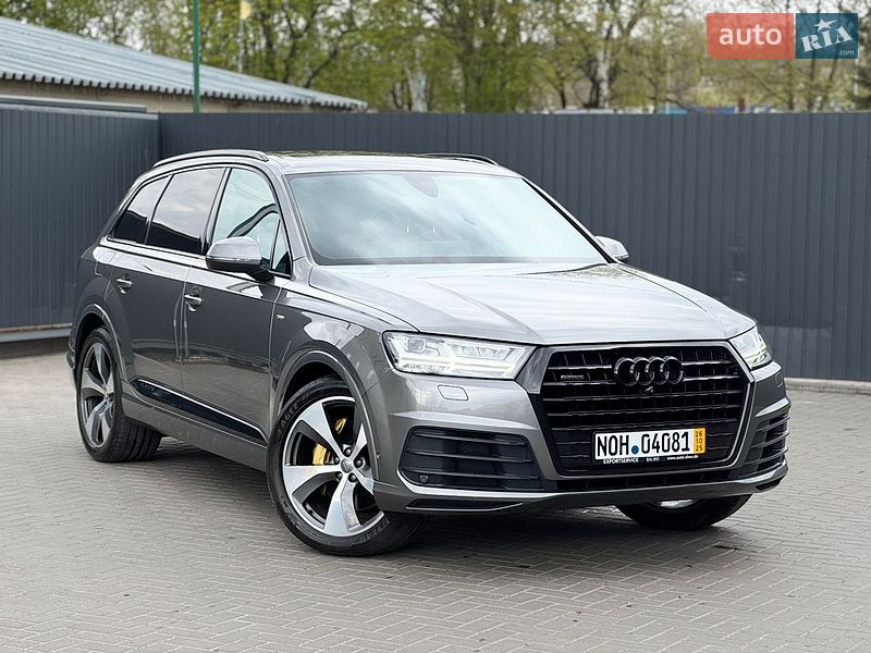 Внедорожник / Кроссовер Audi Q7 2016 в Ровно