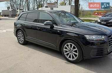 Внедорожник / Кроссовер Audi Q7 2017 в Харькове