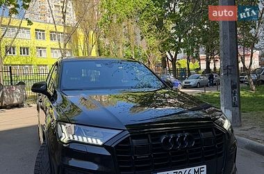 Внедорожник / Кроссовер Audi Q7 2019 в Киеве