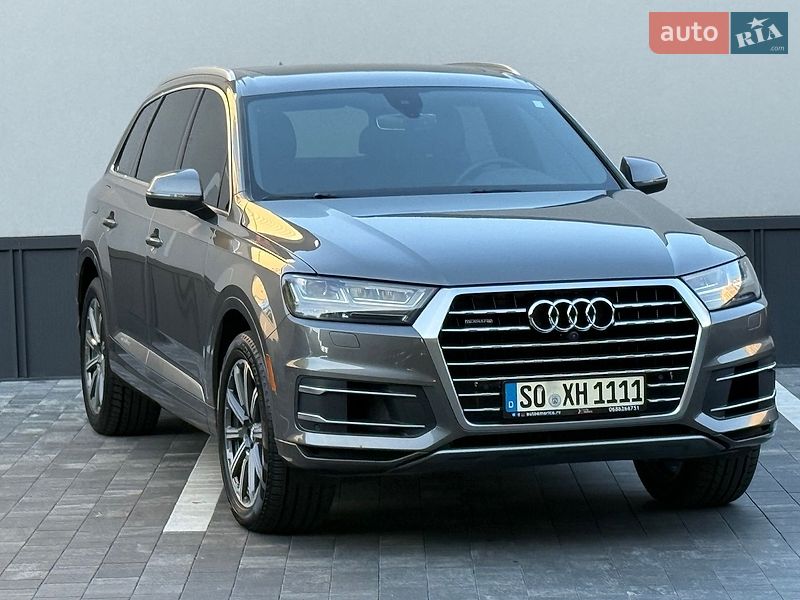 Внедорожник / Кроссовер Audi Q7 2017 в Ровно