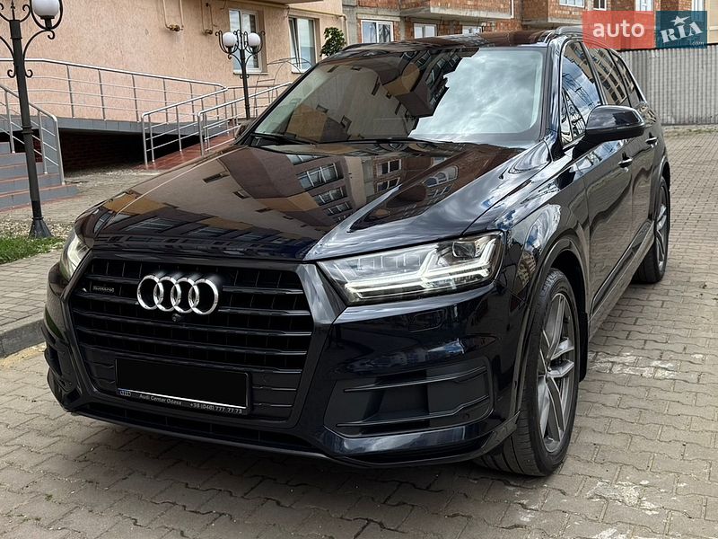 Внедорожник / Кроссовер Audi Q7 2017 в Черновцах
