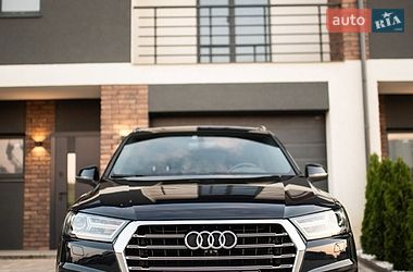 Позашляховик / Кросовер Audi Q7 2017 в Чернівцях