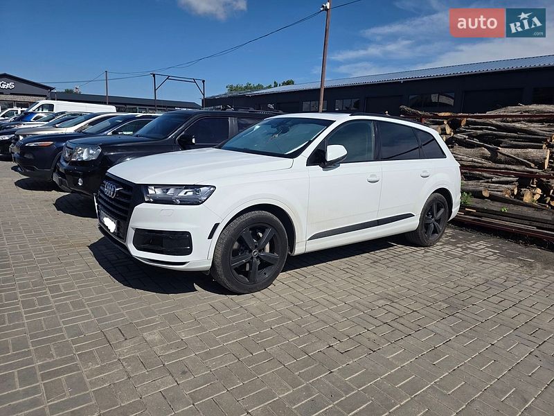 Внедорожник / Кроссовер Audi Q7 2016 в Хмельницком