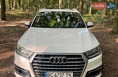 Позашляховик / Кросовер Audi Q7 2017 в Львові