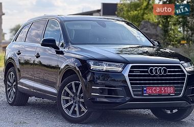 Внедорожник / Кроссовер Audi Q7 2017 в Самборе