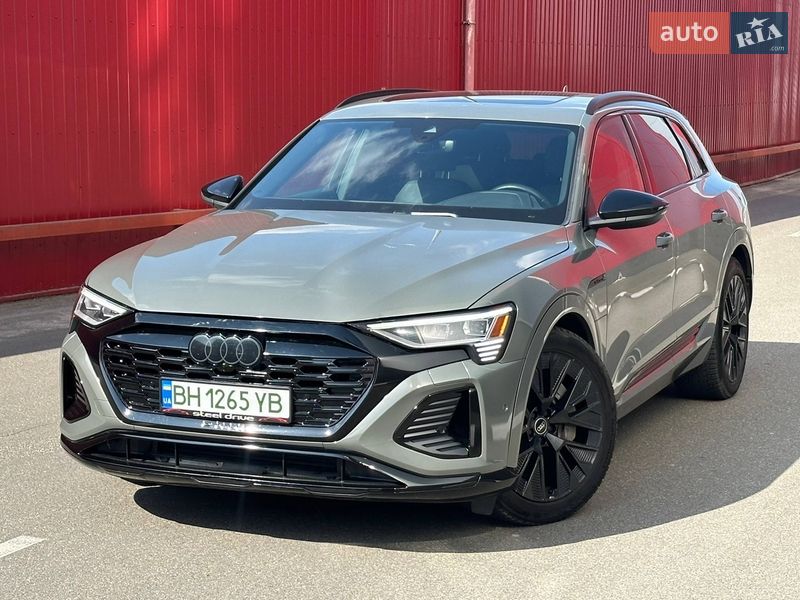 Внедорожник / Кроссовер Audi Q8 e-tron 2023 в Киеве