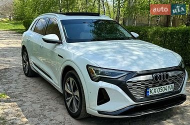 Позашляховик / Кросовер Audi Q8 e-tron 2023 в Харкові