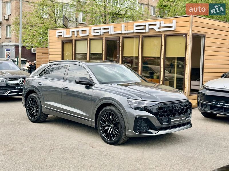 Внедорожник / Кроссовер Audi Q8 2025 в Киеве
