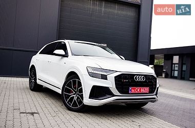Внедорожник / Кроссовер Audi Q8 2019 в Ужгороде