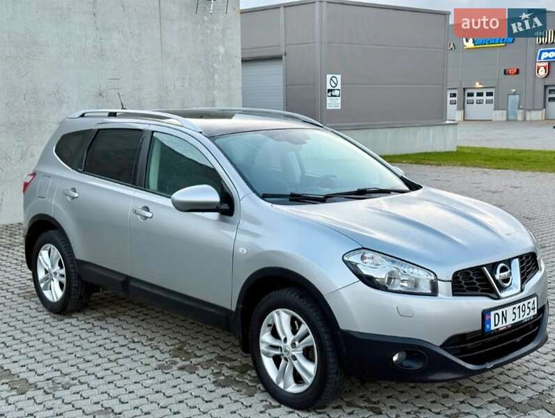 Внедорожник / Кроссовер Nissan Qashqai+2 2011 в Киеве