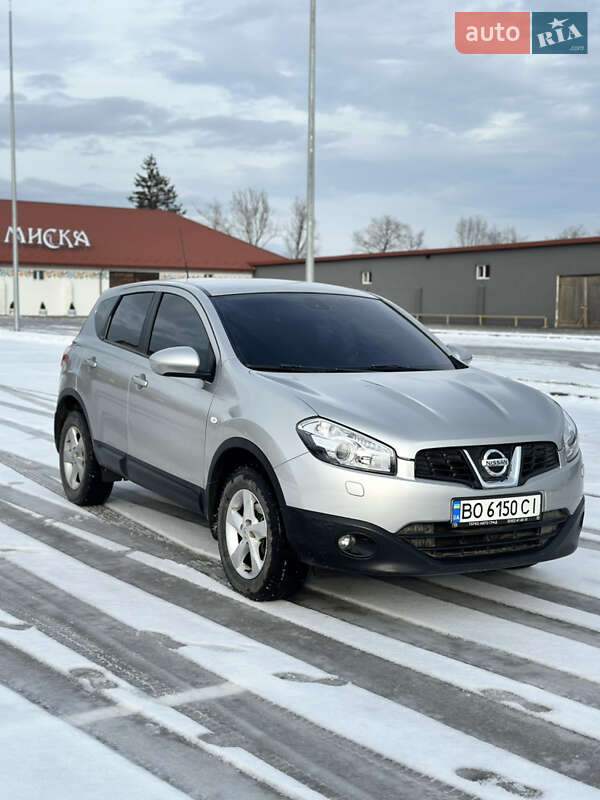 Внедорожник / Кроссовер Nissan Qashqai 2011 в Тернополе
