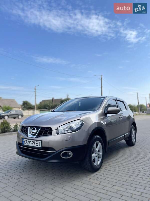 Внедорожник / Кроссовер Nissan Qashqai 2011 в Житомире