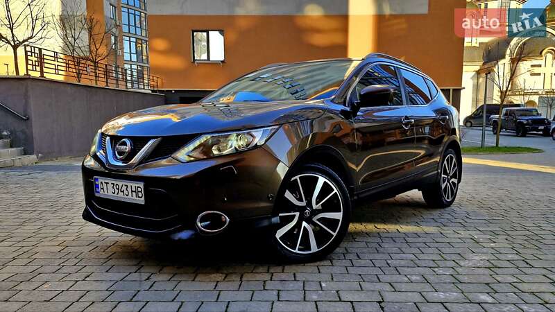 Внедорожник / Кроссовер Nissan Qashqai 2014 в Ивано-Франковске