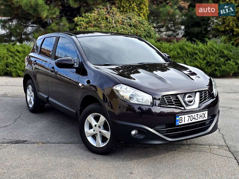 Позашляховик / Кросовер Nissan Qashqai 2011 в Полтаві