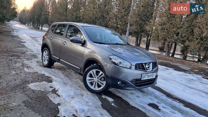 Позашляховик / Кросовер Nissan Qashqai 2010 в Рожнятові