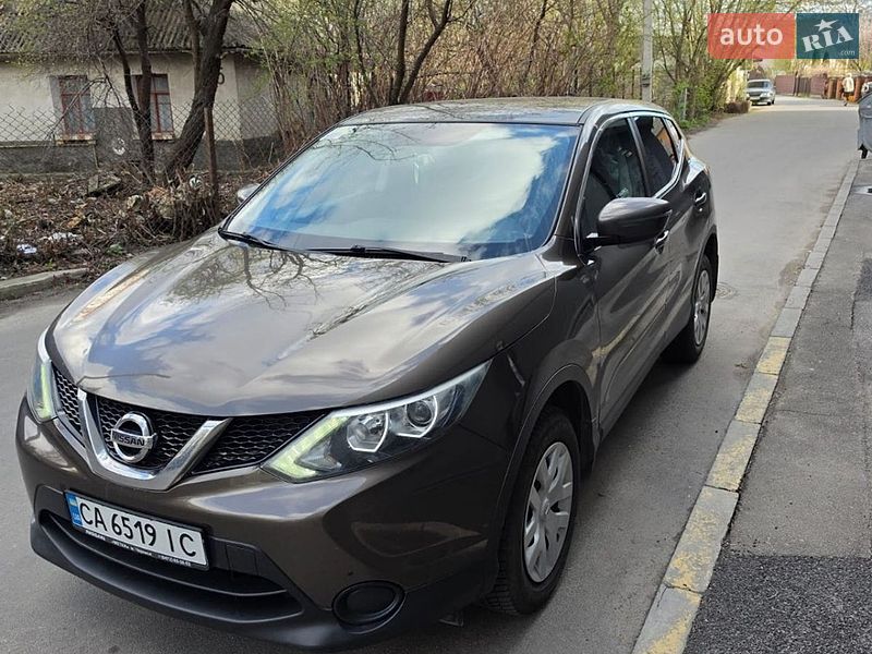 Внедорожник / Кроссовер Nissan Qashqai 2016 в Хмельницком