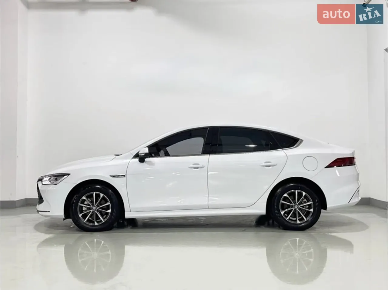 BYD Qin Plus 2024 photo 2