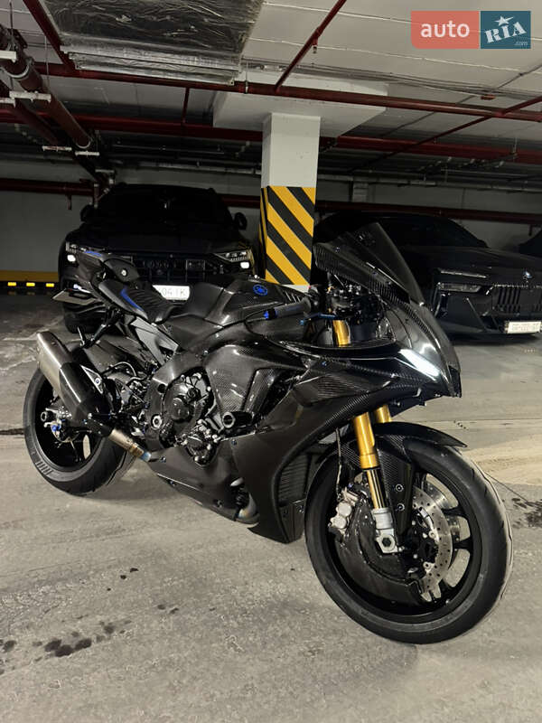 Спортбайк Yamaha R1M 2023 в Киеве