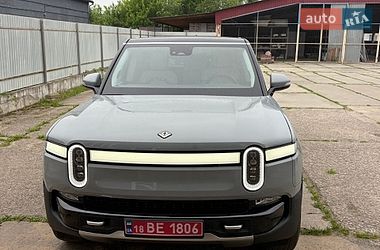 Внедорожник / Кроссовер Rivian R1S 2023 в Славуте