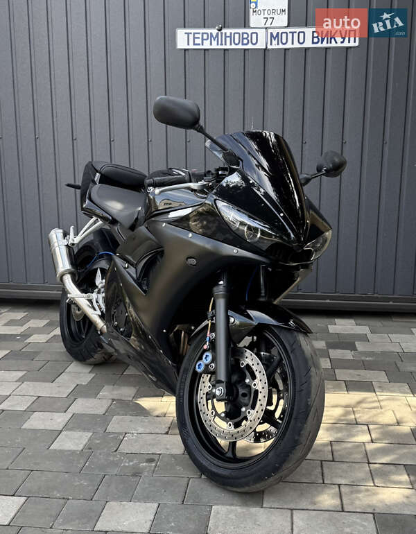 Спортбайк Yamaha R6 2004 в Новомосковске Спортбайк Yamaha R6 2004 в Новомосковске