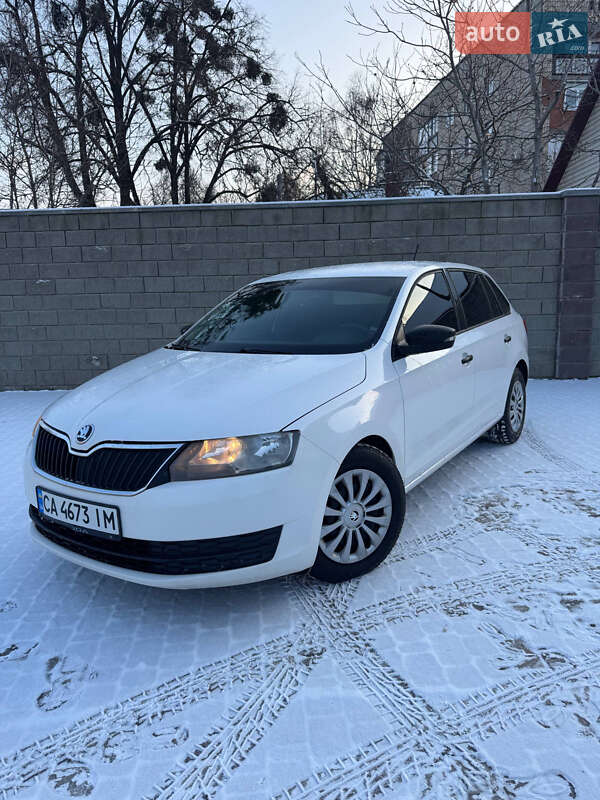 Хэтчбек Skoda Rapid 2015 в Гадяче