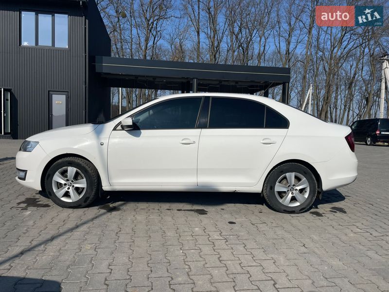 Хэтчбек Skoda Rapid 2014 в Львове